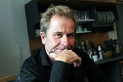 Honour by the City Vienna – We are proud to announce that Ulrich Seidl was awarded with the order of merit for services rendered to the Republic of Austria.
After short speeches the special award was solemnly presented by city councilor Andreas Mailath-Pokorny. The laudation was held by the cabaret artists Dirk Stermann und Christoph Grissemann. The event was given a musical accompaniment by the Austrian accordionist Otto Lechner.
We are very happy for an d with Ulrich Seidl about the special award!